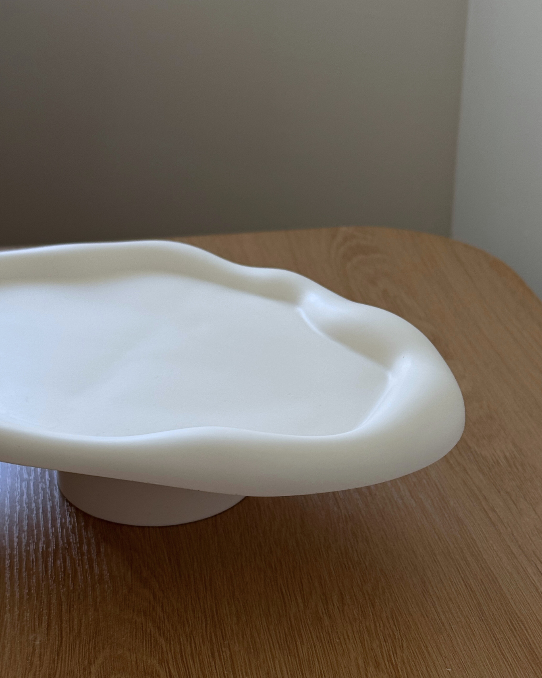 FLOATING CLOUD TRAY - OVAL