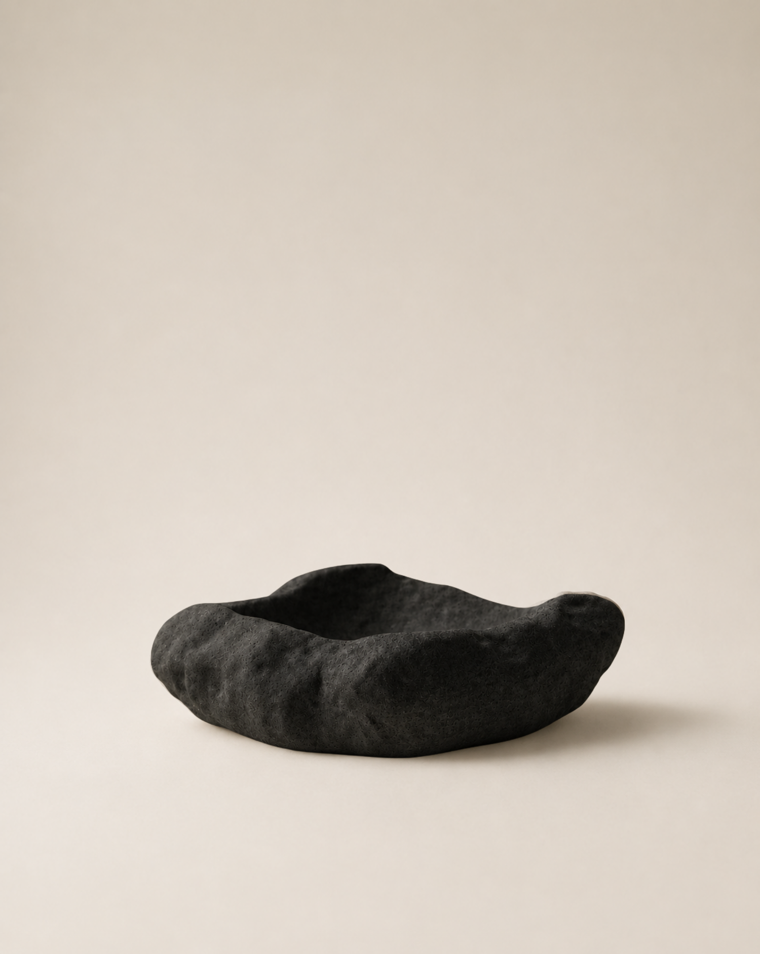 concrete sculpture for home decor, modern decorative sculpture, minimalist art sculpture, unique home accent, stylish jewelry holder, storage sculpture for rings and small items, contemporary concrete art, high-quality handcrafted sculpture, sustainable home decor, decorative centerpiece for living room or bedroom, eco-friendly home accessories, sculptural decor for modern homes, unique gift for home styling, premium art piece, sculptural design for home organization, ginaladeco