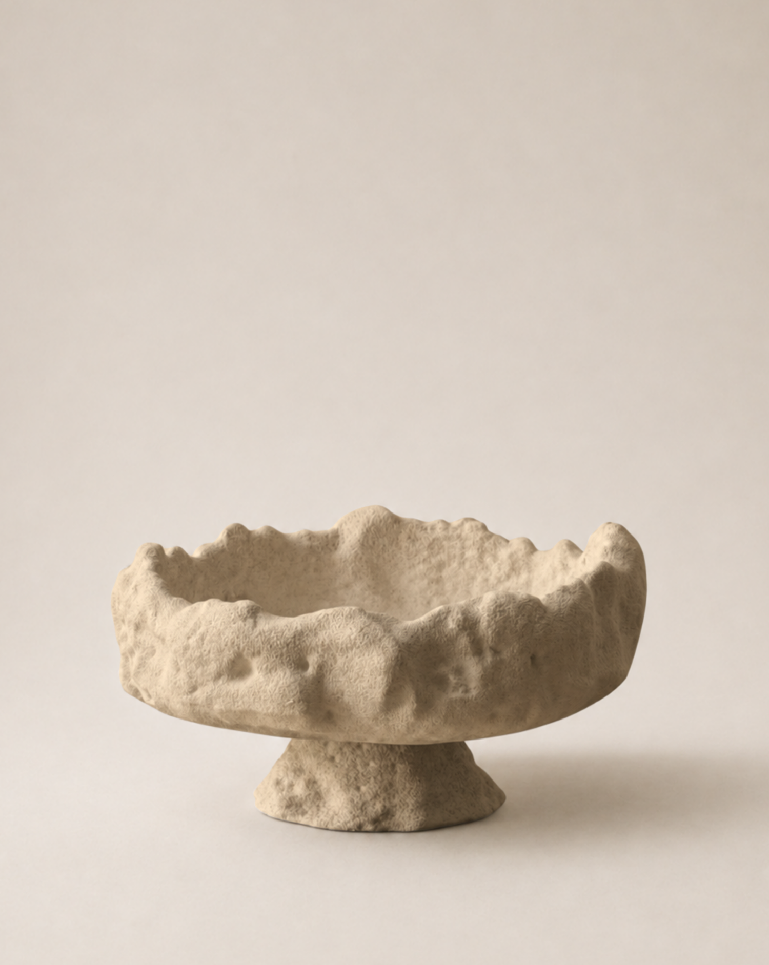 concrete sculpture for home decor, modern decorative sculpture, minimalist art sculpture, unique home accent, stylish jewelry holder, storage sculpture for rings and small items, contemporary concrete art, high-quality handcrafted sculpture, sustainable home decor, decorative centerpiece for living room or bedroom, eco-friendly home accessories, sculptural decor for modern homes, unique gift for home styling, premium art piece, sculptural design for home organization, ginaladeco